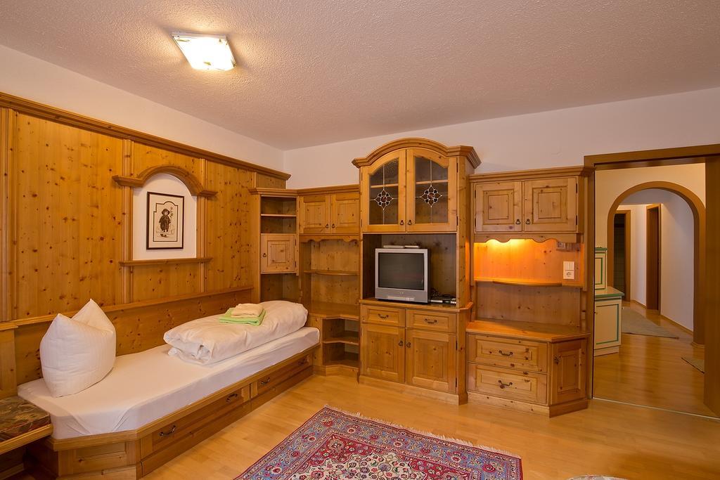 Apart Auer Umhausen Zimmer foto